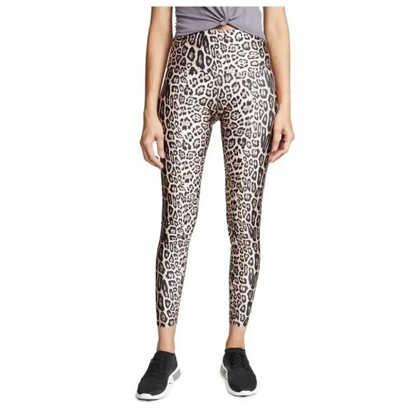 ONZIE - NWT High Rise Flow Graphic Leggings in Mamba Python - Picture 1 of 7